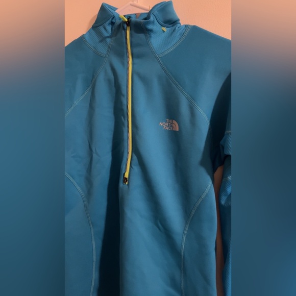 the northface blue jacket - Picture 5 of 7